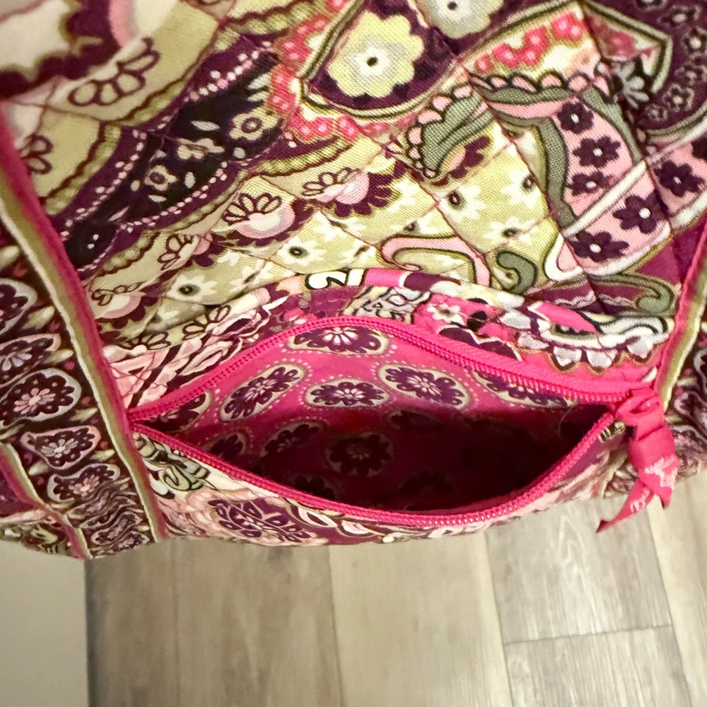 Vera Bradley Hipster and ID Wallet in Very Berry Paisley - Picture 5 of 10